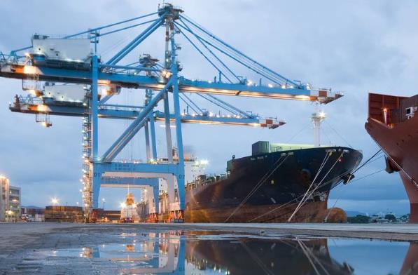 美國貨代物流公司發揮著關鍵作用