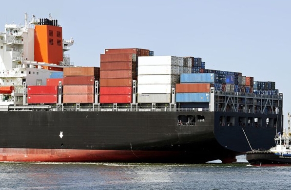 國際物流作為連接世界的紐帶，既展現(xiàn)著無限的魅力又面臨著諸多挑戰(zhàn)