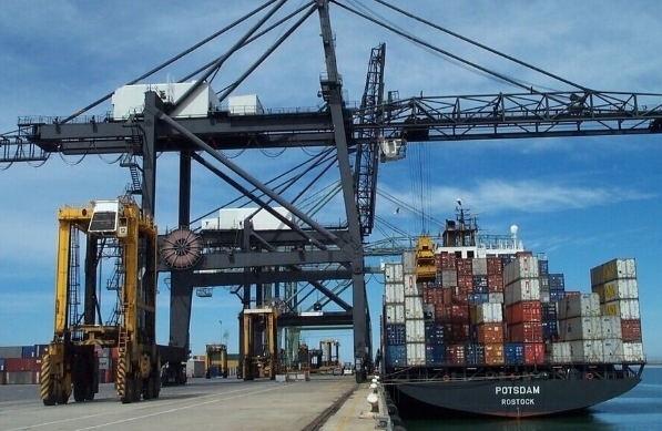 貨代物流在推動經濟發展、促進國際貿易方面發揮著重要作用