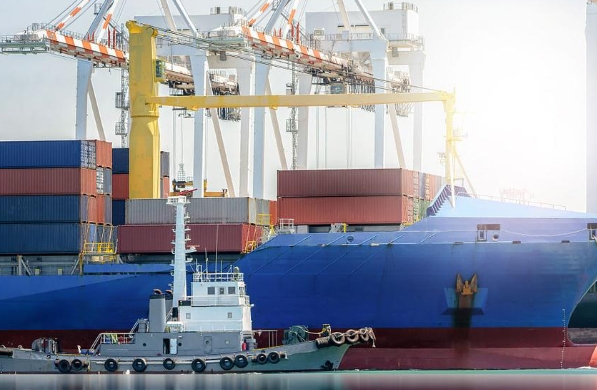 隨著印尼經(jīng)濟(jì)的持續(xù)增長(zhǎng)和人口的不斷增加，其物流需求將持續(xù)擴(kuò)大