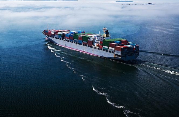 隨著市場(chǎng)環(huán)境的不斷變化，美國(guó)貨代行業(yè)也面臨著前所未有的挑戰(zhàn)