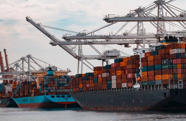 海運貨代作為連接世界貿(mào)易的重要橋梁，正面臨著前所未有的發(fā)展機遇